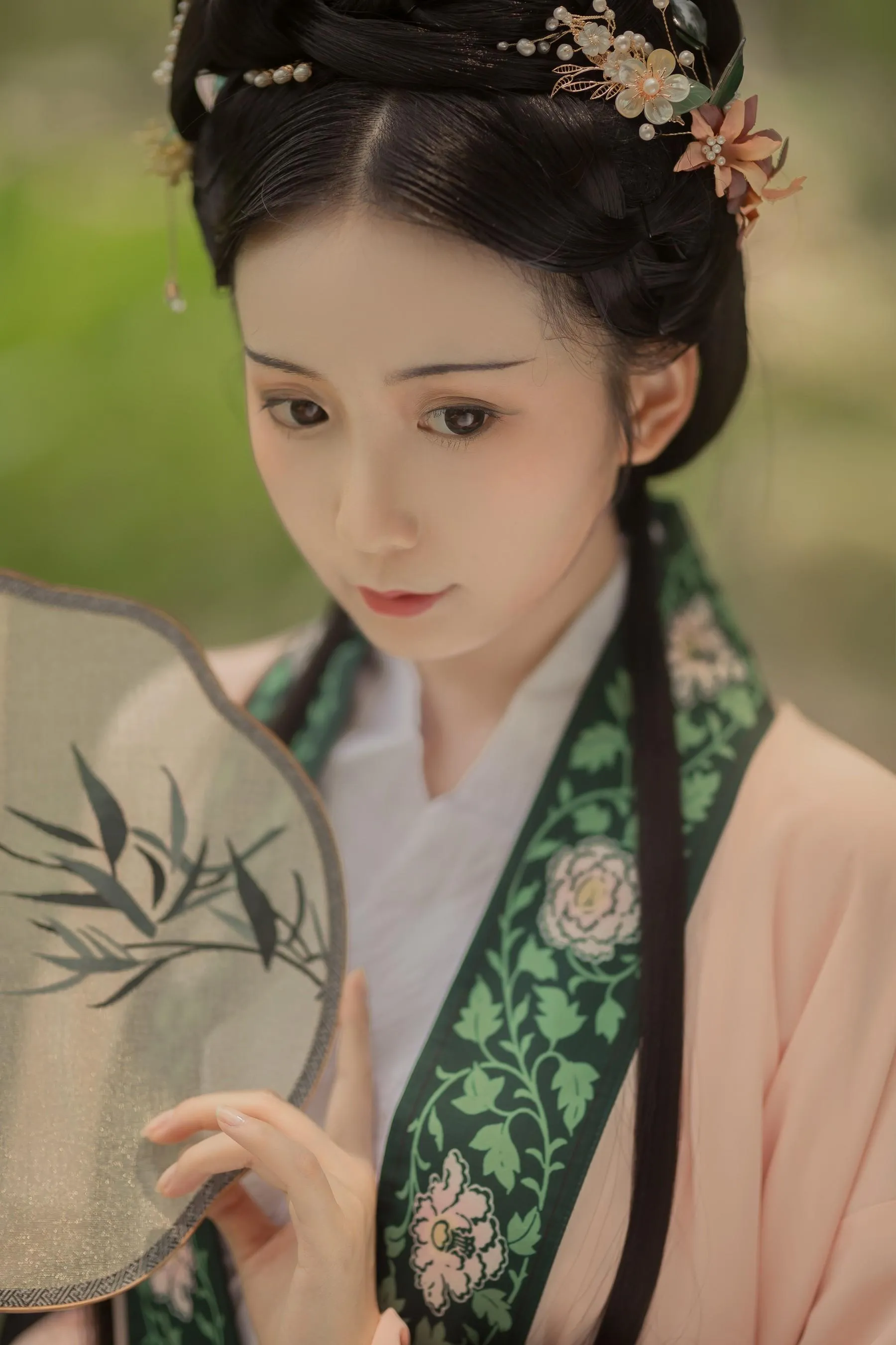 [YITUYU艺图语]2021.12.23 荷叶罗裙 绿绿子 [21P]插图1